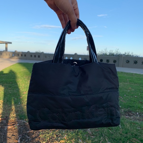 Small Calvin Klein Puffer Bag - Picture 1 of 2